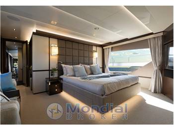 Sunseeker 95 Yacht