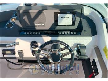 Axopar 28 T-Top