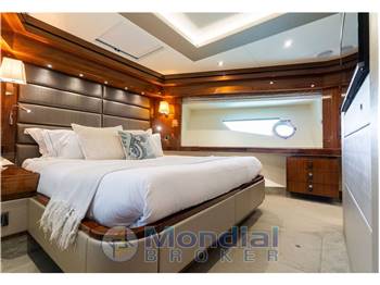 Sunseeker 86 Yacht