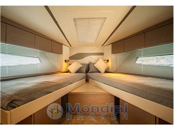 Sunseeker Predator 55 EVO