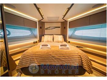 Sunseeker Predator 65