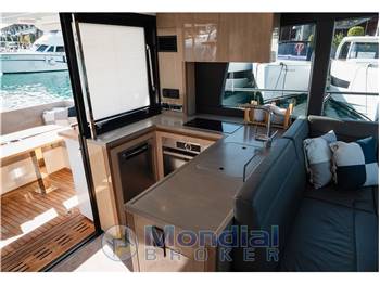 Sealine F430