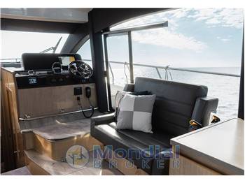 Sealine F430