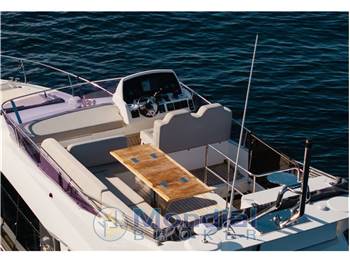 Sealine F430