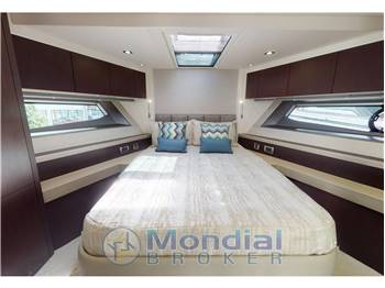 Sunseeker Manhattan 52