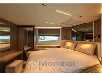 Sunseeker Predator 65