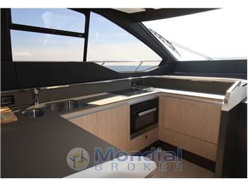 Azimut S7