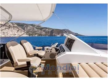 Sunseeker 80 Sport Yacht