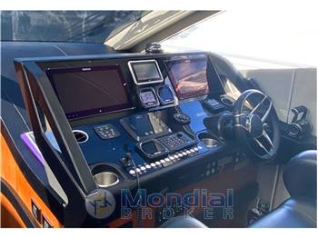 Sunseeker 68 Sport Yacht