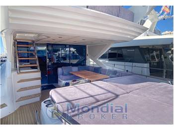 Sunseeker 68 Sport Yacht