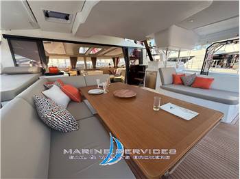 Fountaine Pajot Aura 51