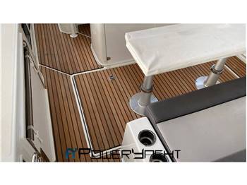 Jeanneau Cap Camarat 9.0 CC