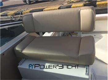 BOSTON WHALER 31L