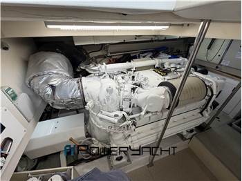 Ferretti 780