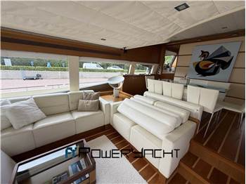 Ferretti 780