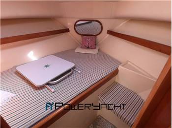 Rodman 870 Sport