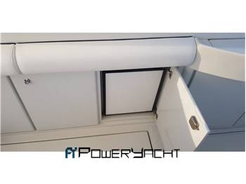 Pershing 39