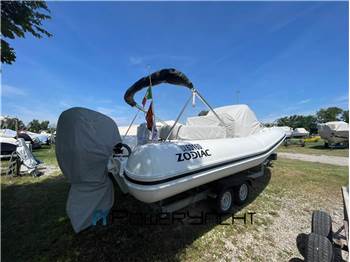 Zodiac 700