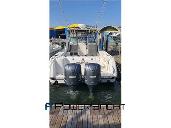 Boston whaler conquest 28