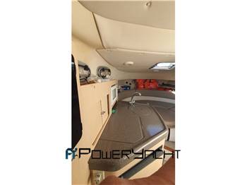 Boston whaler conquest 28