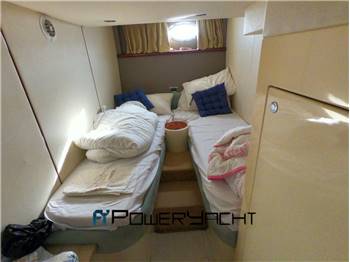 Fairline Squadron 52