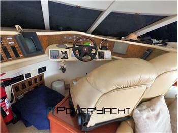 Fairline Squadron 52