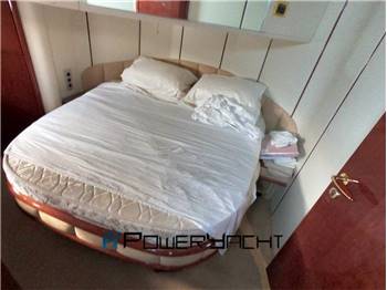 Fairline Squadron 52