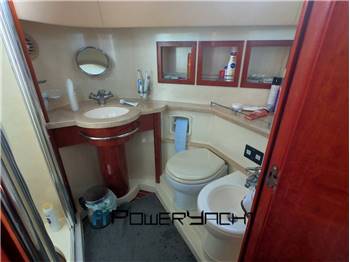 Fairline Squadron 52