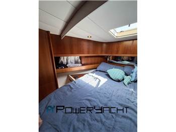 Cayman Yachts 38 WA