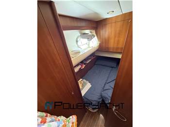Cayman Yachts 38 WA