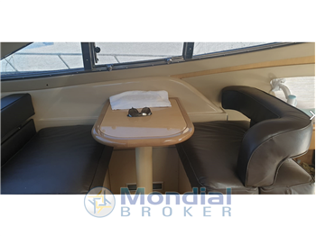 FERRETTI 460