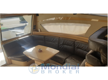 FERRETTI 460