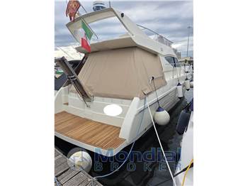 FERRETTI 120