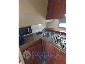 FERRETTI 120
