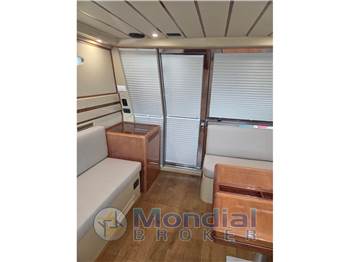 FERRETTI 120