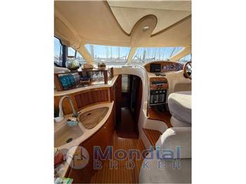 AZIMUT YACHTS 42