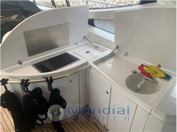 PERSHING 52 HT