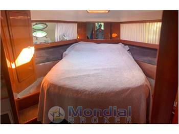 UNIESSE 40 Flybridge