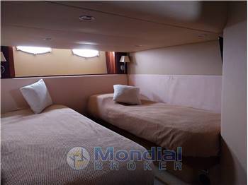 PRINCESS YACHTS V45