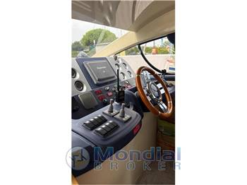 AZIMUT YACHTS 43
