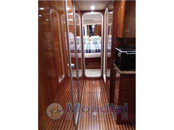 AZIMUT YACHTS 43