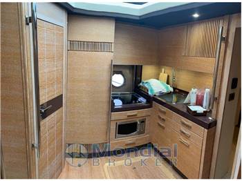 AZIMUT YACHTS 47