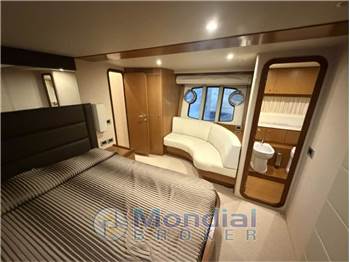 FERRETTI 681