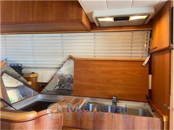 CAYMAN YACHTS 42 Fly