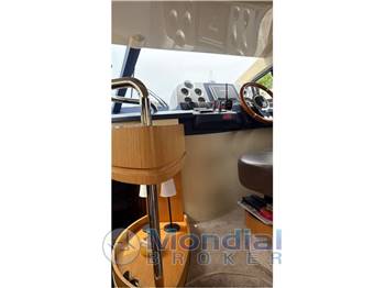 AZIMUT YACHTS 43