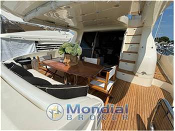 AZIMUT YACHTS 68 Fly