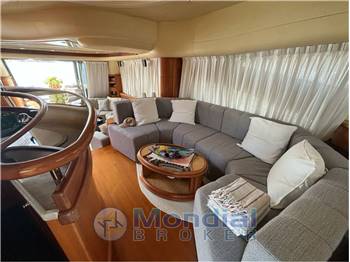 AZIMUT YACHTS 68 Fly
