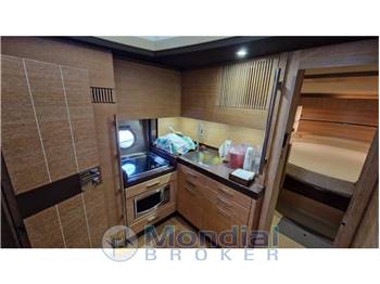 AZIMUT YACHTS 47