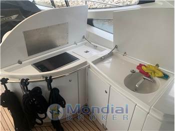 PERSHING 52 HT
