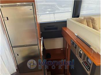 JEANNEAU SPBI S.A. PRESTIGE 450